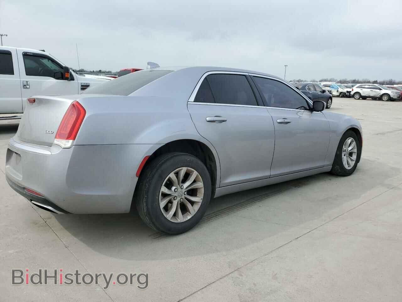 2015 CHRYSLER 300 - VIN: 2C3CCAAGXFH749449 - Фото 3