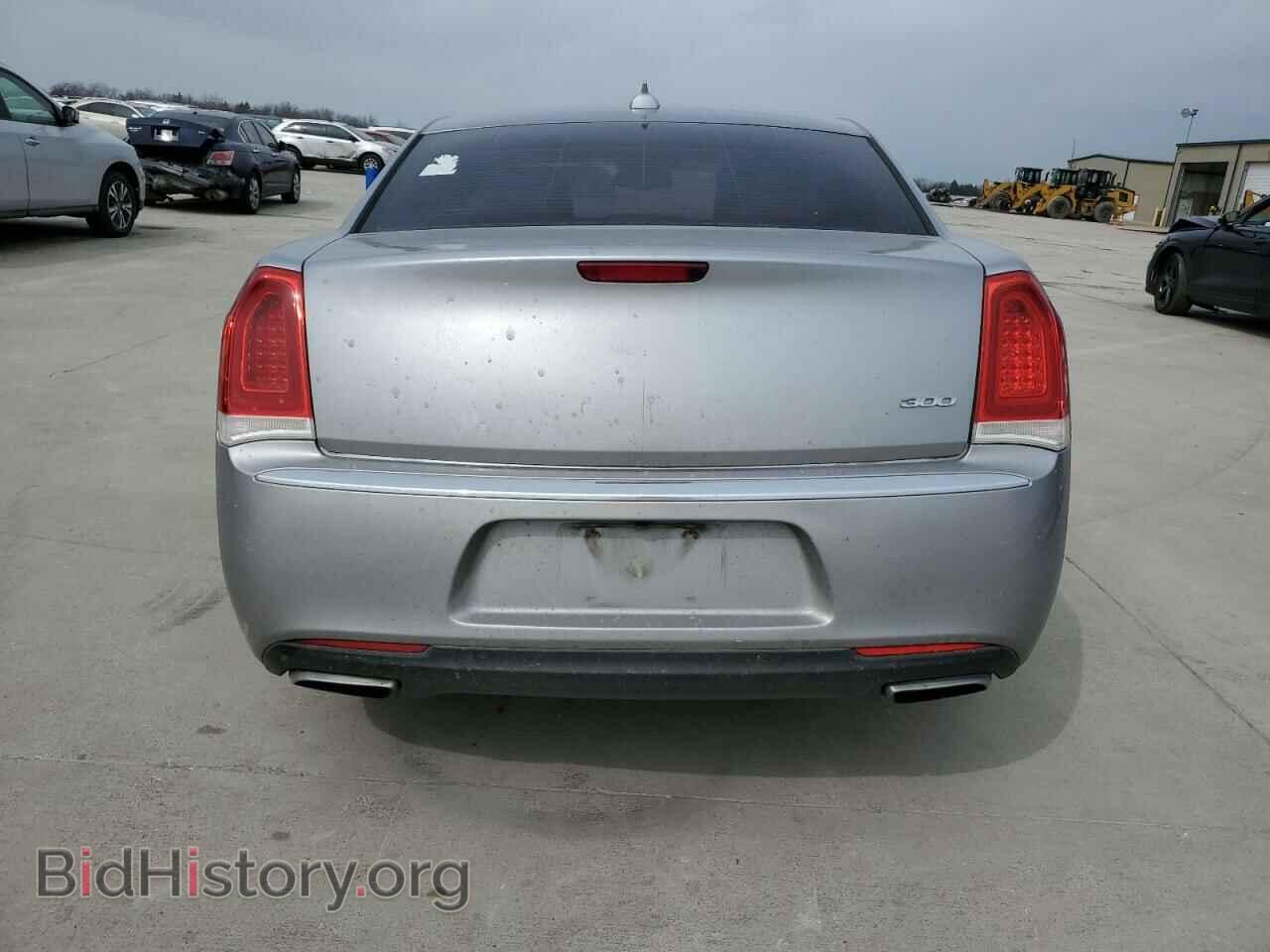 2015 CHRYSLER 300 - VIN: 2C3CCAAGXFH749449 - Фото 6