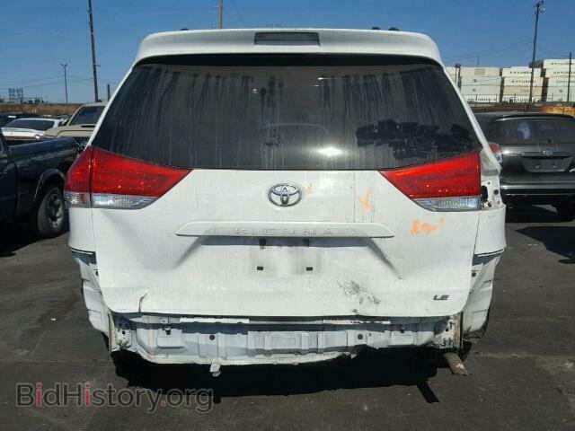 2013 TOYOTA SIENNA LE - VIN: 5TDKK3DC8DS403039 - Фото 9