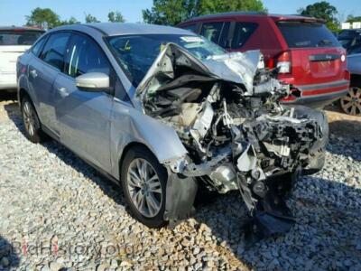 2012 Ford FOCUS Focus SEL, серебристый — VIN 1FAHP3H28CL122541, Copart