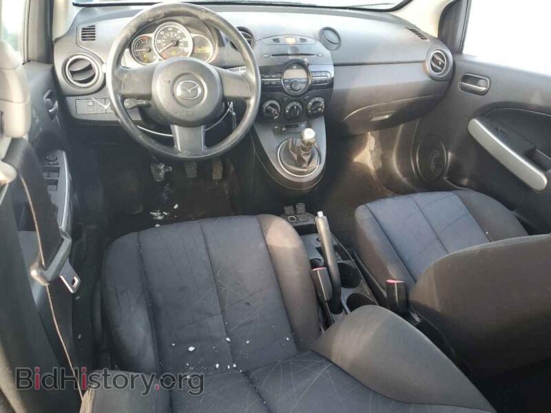 2011 Mazda 2 (VIN JM1DE1HZ9B0104730) — фото 8 из 12