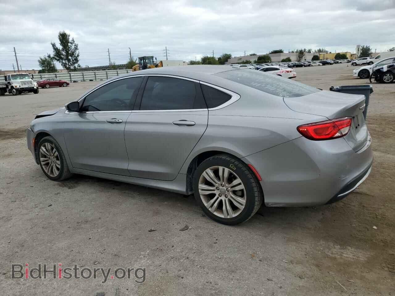 2016 CHRYSLER 200 - VIN: 1C3CCCAB8GN107806 - Фото 2