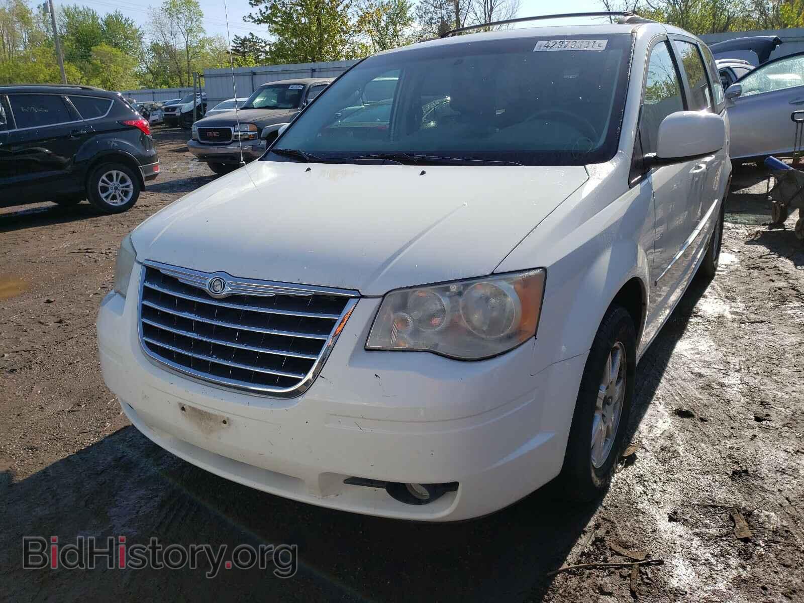 2010 CHRYSLER MINIVAN - VIN: 2A4RR5D16AR289318 - Photo 2