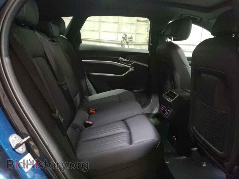 2022 Audi E-TRON (VIN WA1AAAGE0NB011398) — photo 10 of 12