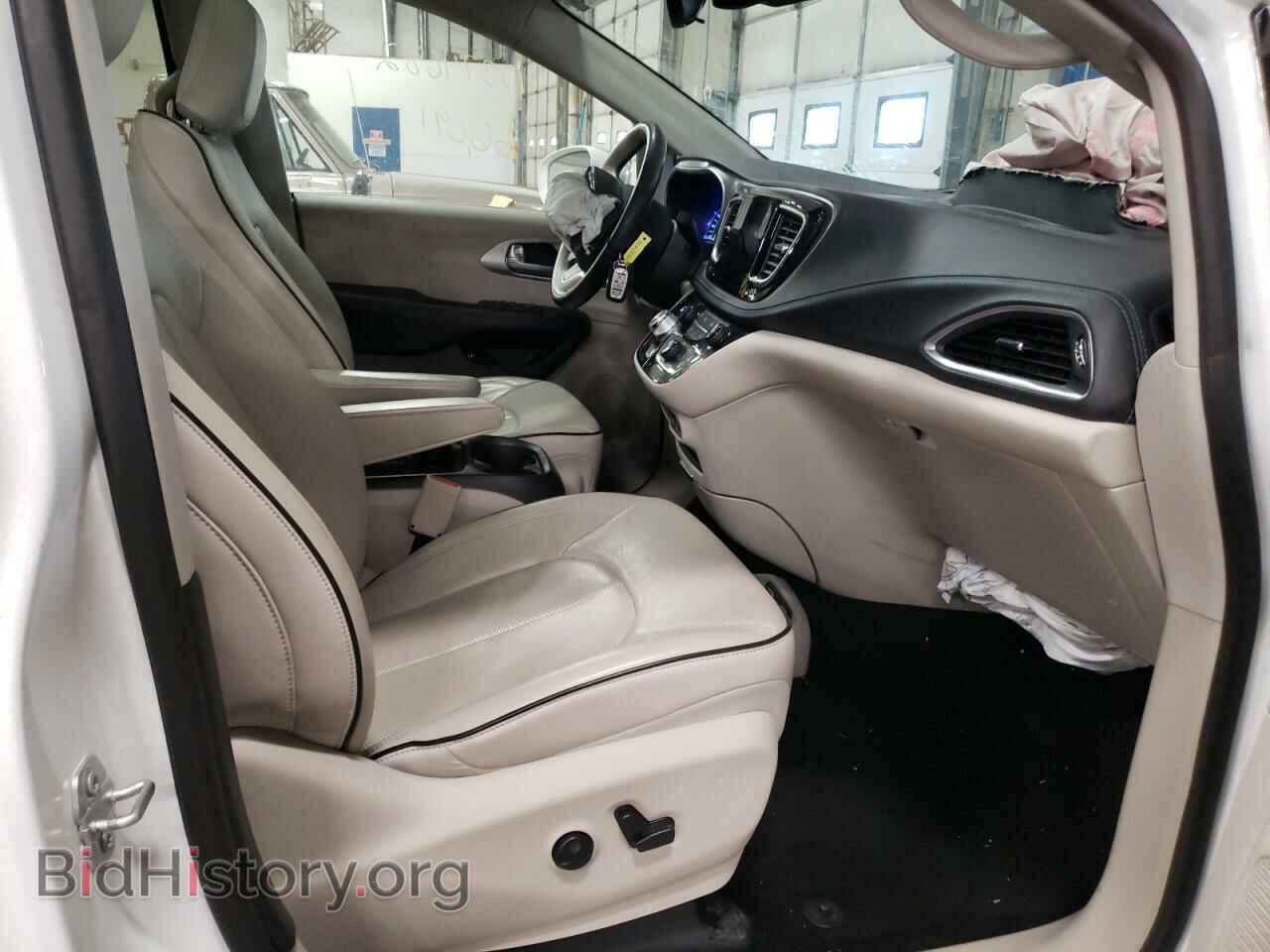 2017 CHRYSLER PACIFICA - VIN: 2C4RC1J77HR500643 - Photo 5