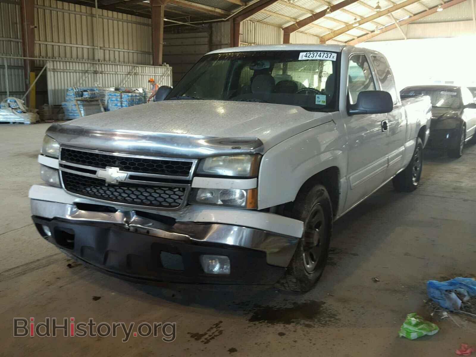 2006 CHEVROLET SILVERADO - VIN: 1GCEC19V06Z158411 - Фото 2