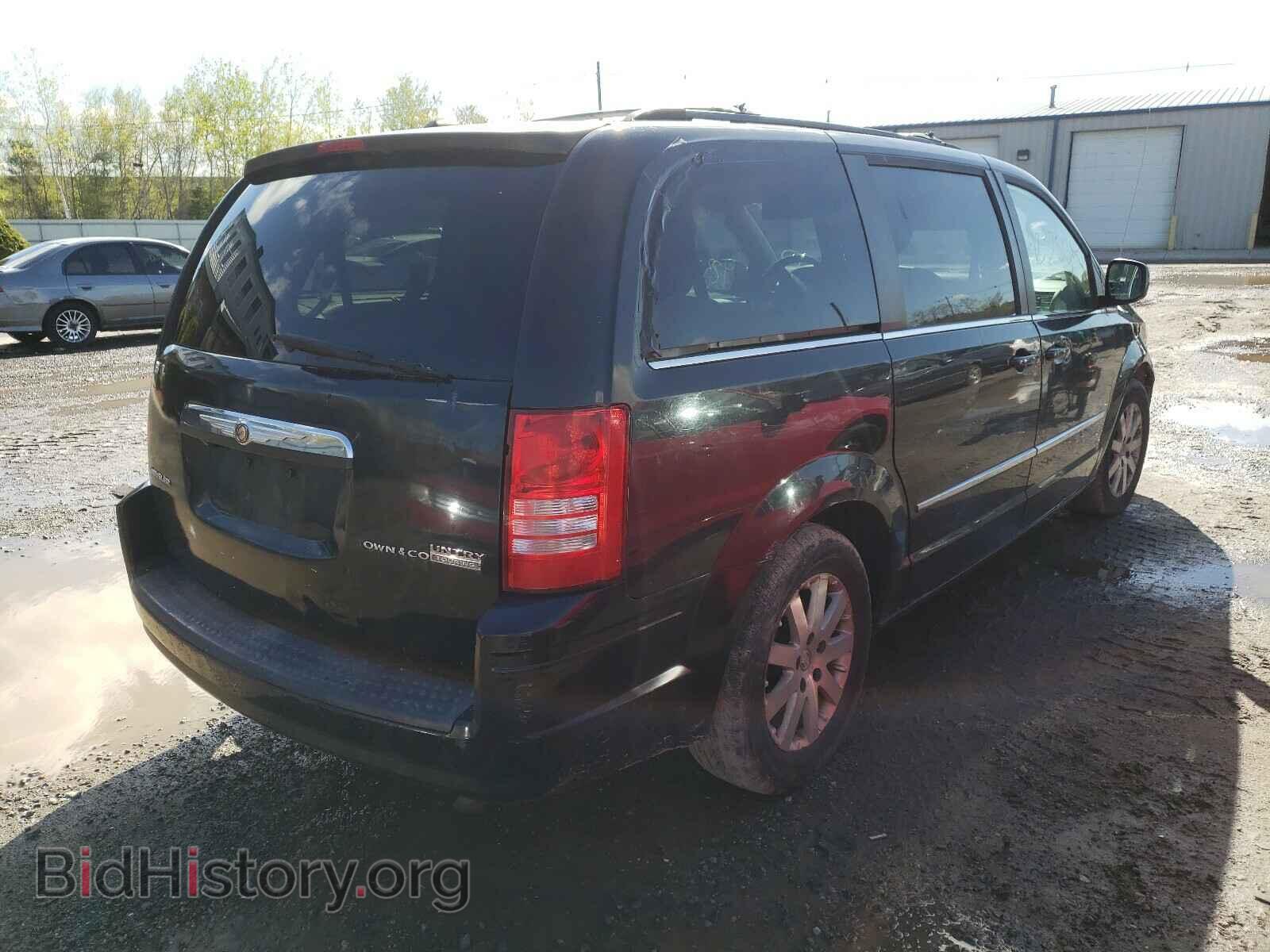 2009 CHRYSLER MINIVAN - VIN: 2A8HR54189R505532 - Фото 4