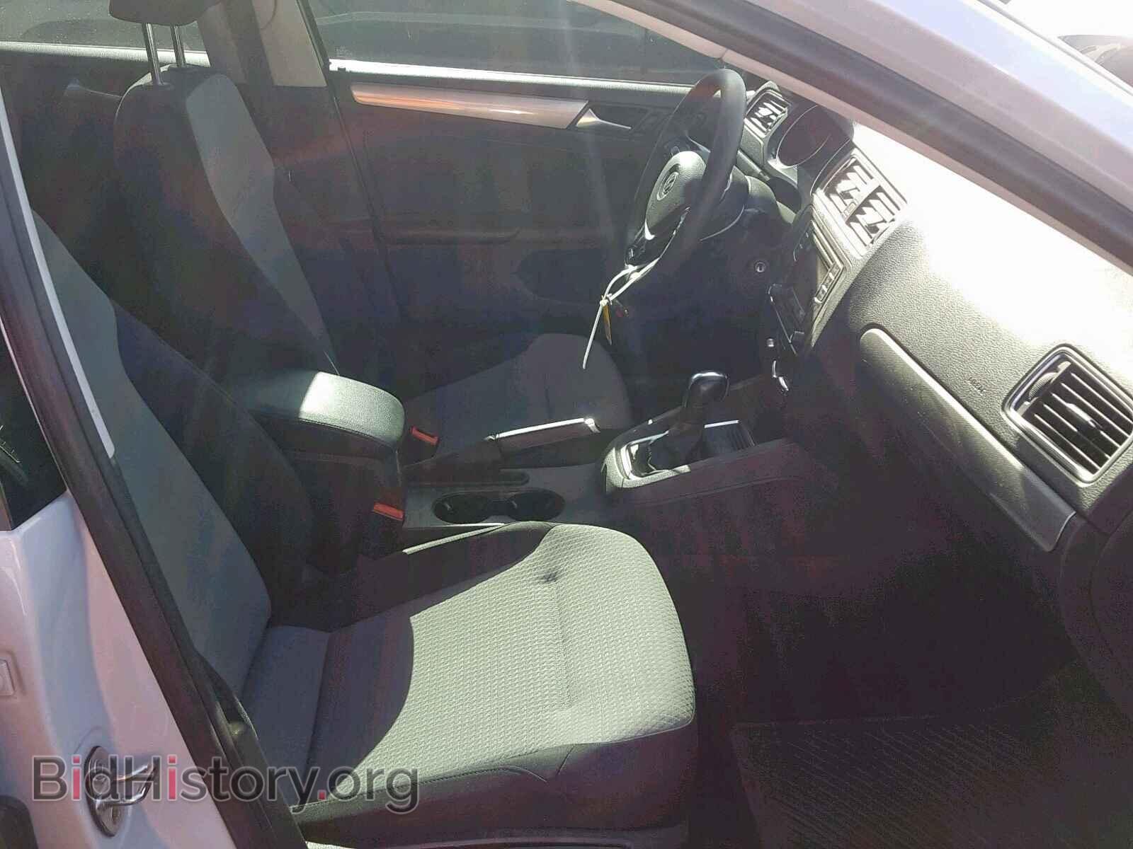 2017 VOLKSWAGEN JETTA - VIN: 3VW2B7AJ4HM377052 - Фото 5