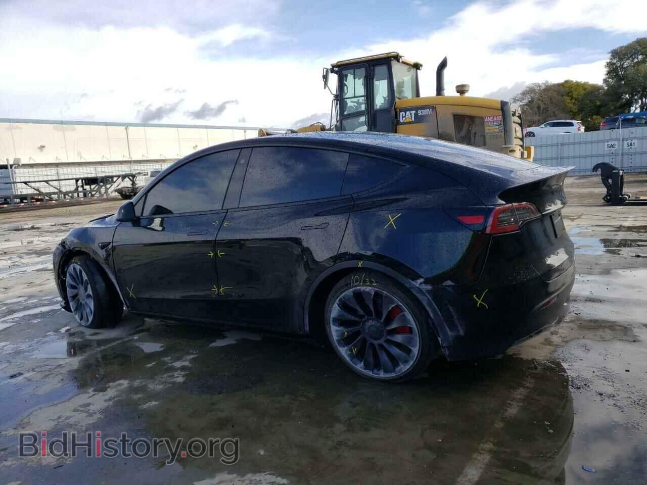 2023 TESLA MODEL Y - VIN: 7SAYGDEF2PF583186 - Фото 2