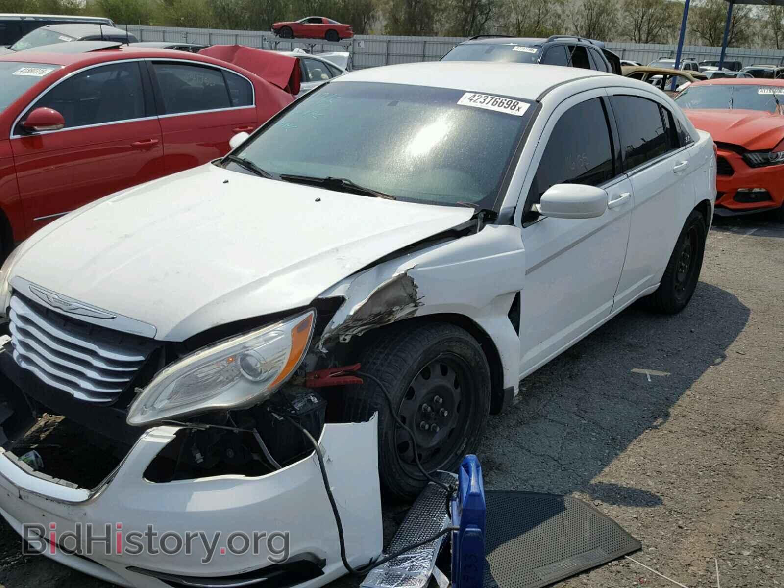 2012 CHRYSLER 200 - VIN: 1C3CCBAB7CN117702 - Фото 2