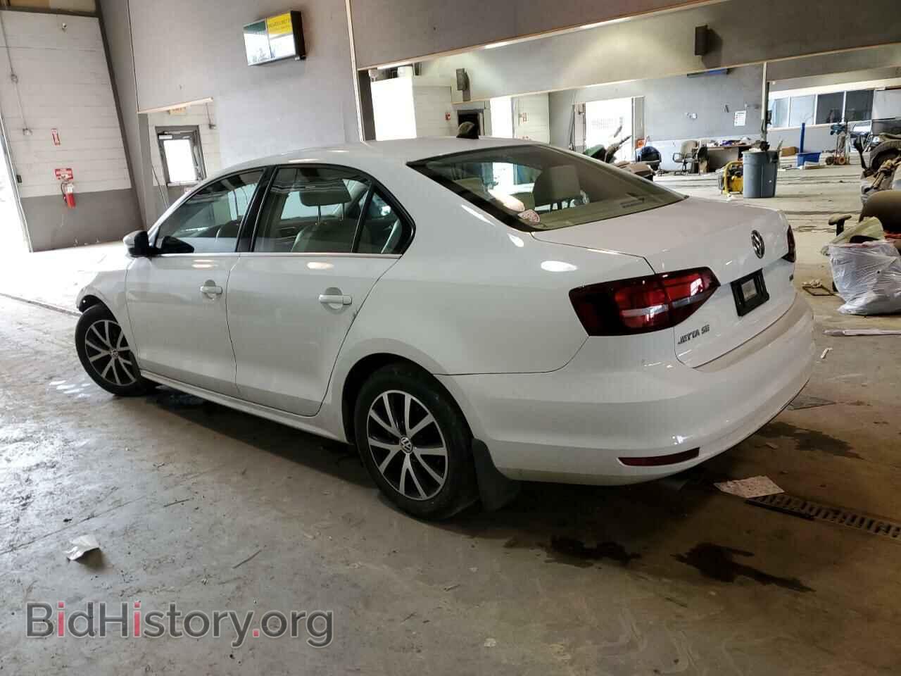 2017 VOLKSWAGEN JETTA - VIN: 3VWDB7AJ7HM227767 - Фото 2