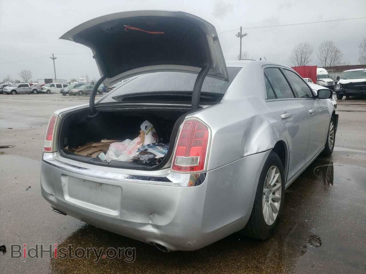 2012 CHRYSLER 300 - VIN: 2C3CCAAG8CH113902 - Фото 4