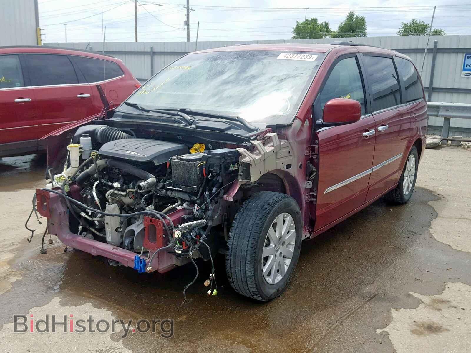 2015 CHRYSLER TOWN & COU - VIN: 2C4RC1BG7FR731201 - Фото 2