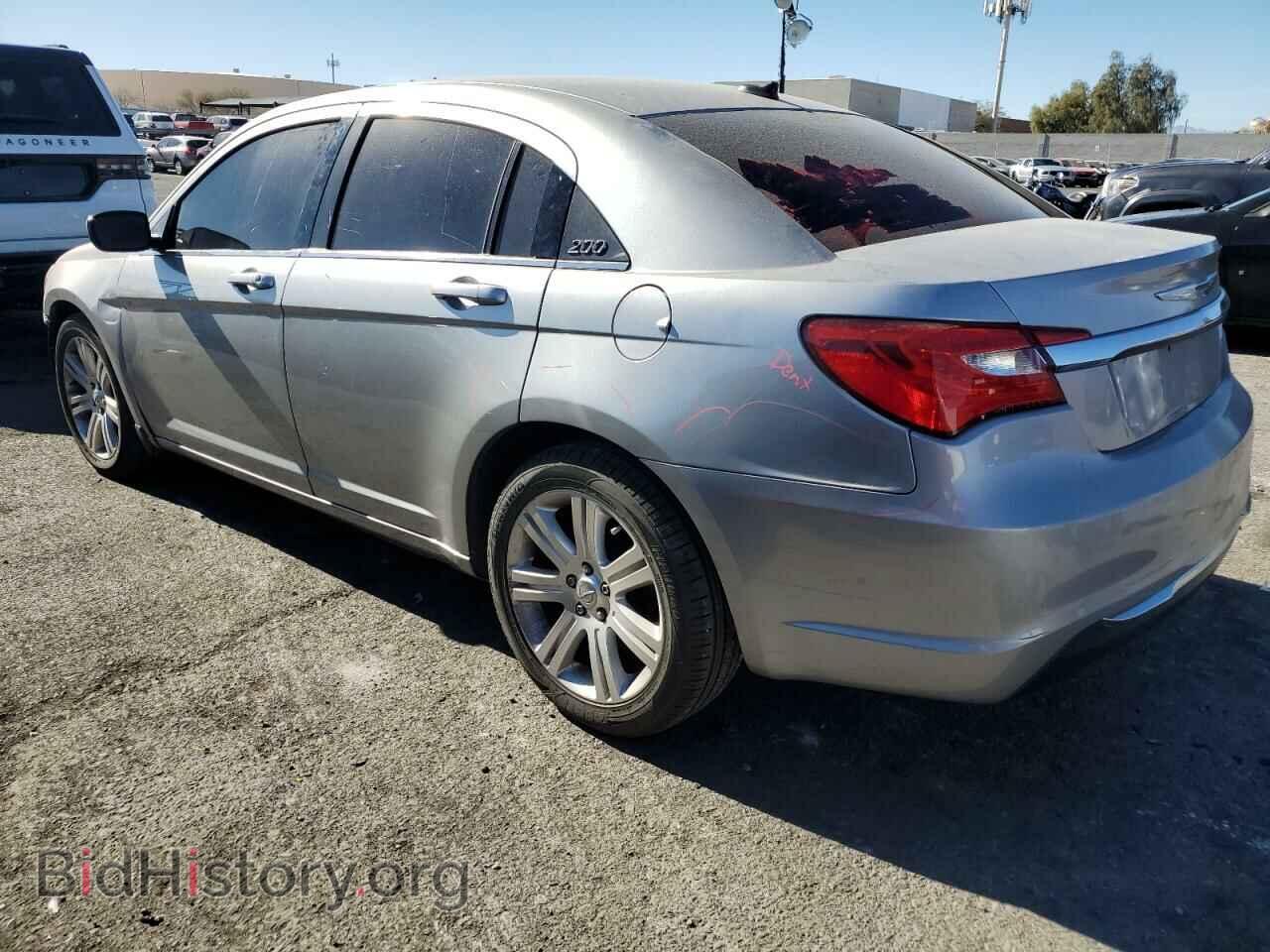 2013 CHRYSLER 200 - VIN: 1C3CCBAB9DN715114 - Фото 2