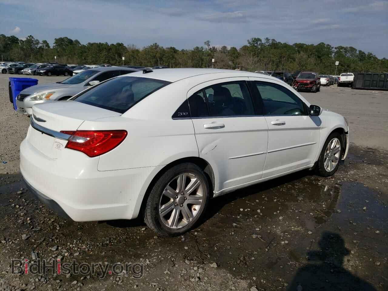2013 CHRYSLER 200 - VIN: 1C3CCBBB2DN639671 - Фото 3