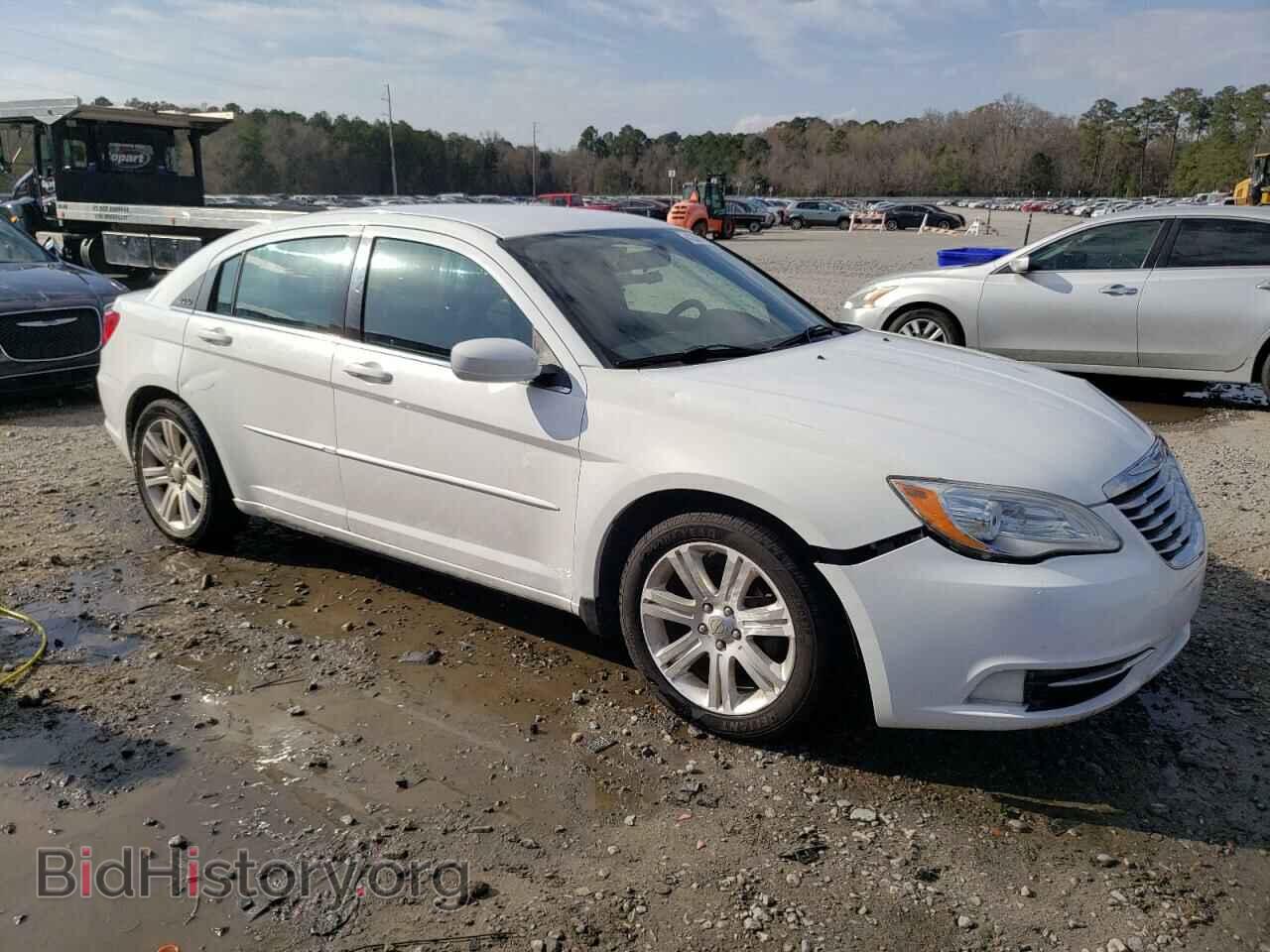 2013 CHRYSLER 200 - VIN: 1C3CCBBB2DN639671 - Фото 4