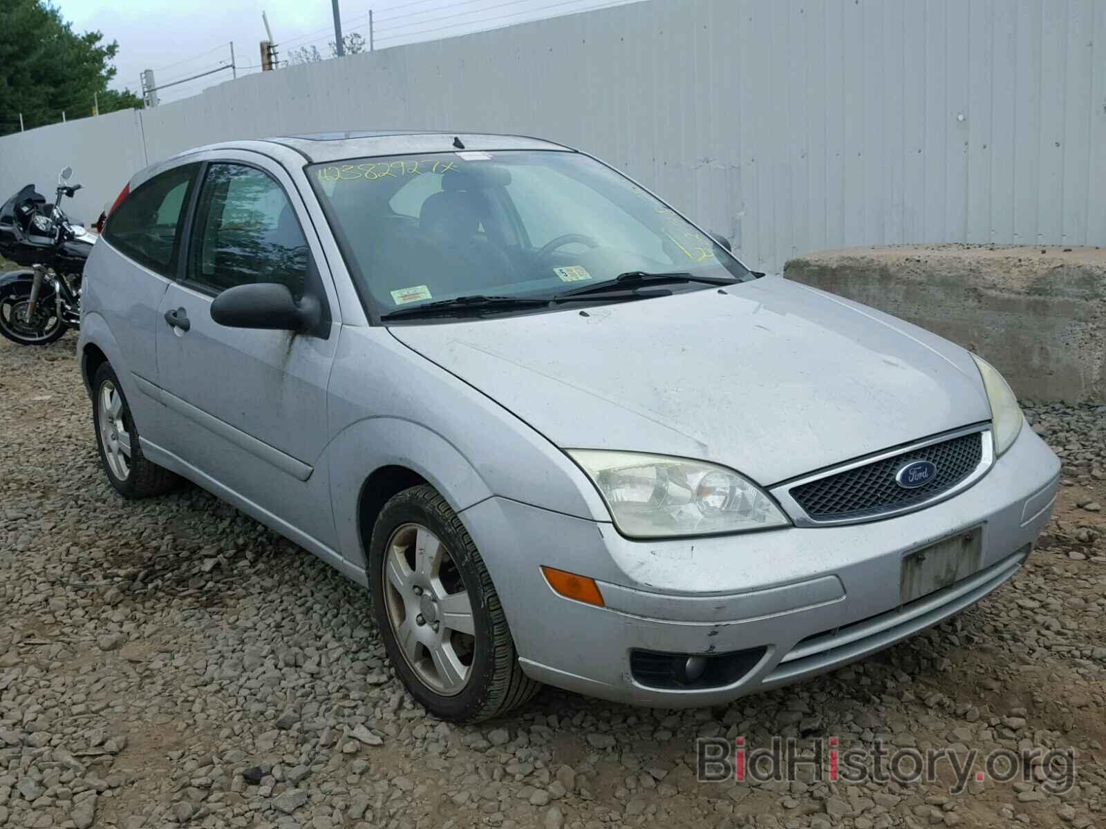 Photo 3FAFP31NX5R111346 - FORD FOCUS 2005