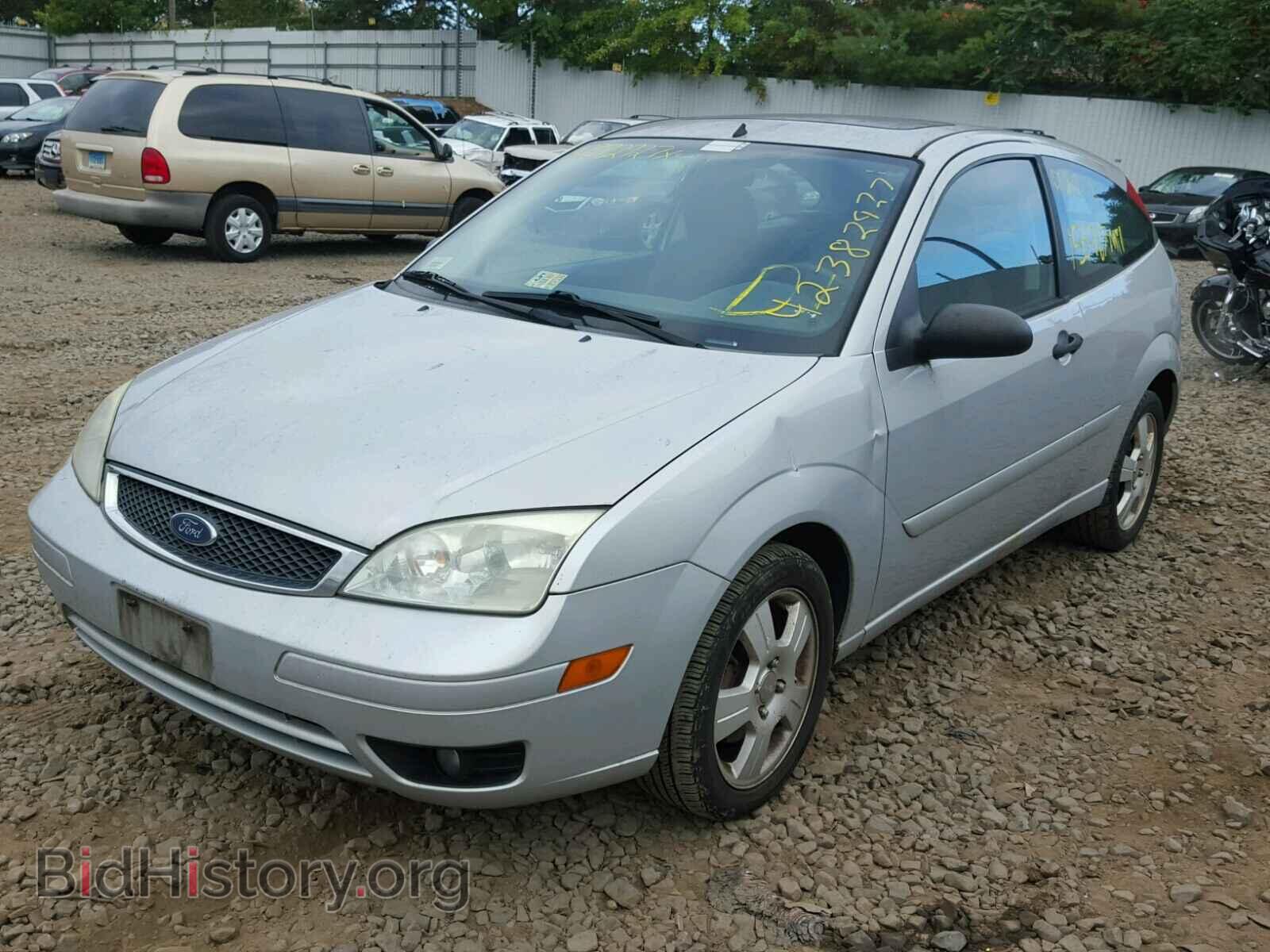 2005 FORD FOCUS - VIN: 3FAFP31NX5R111346 - Фото 2