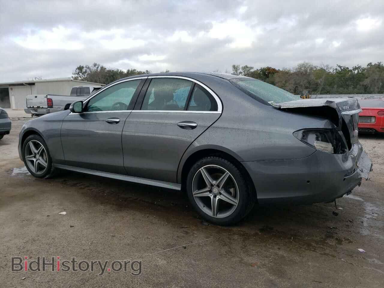 2017 MERCEDES-BENZ E-CLASS - VIN: WDDZF4KBXHA204490 - Фото 2
