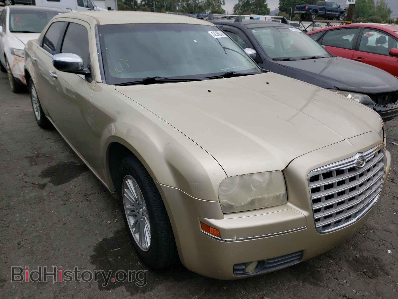 Photo 2C3CA4CDXAH162218 - CHRYSLER 300 2010