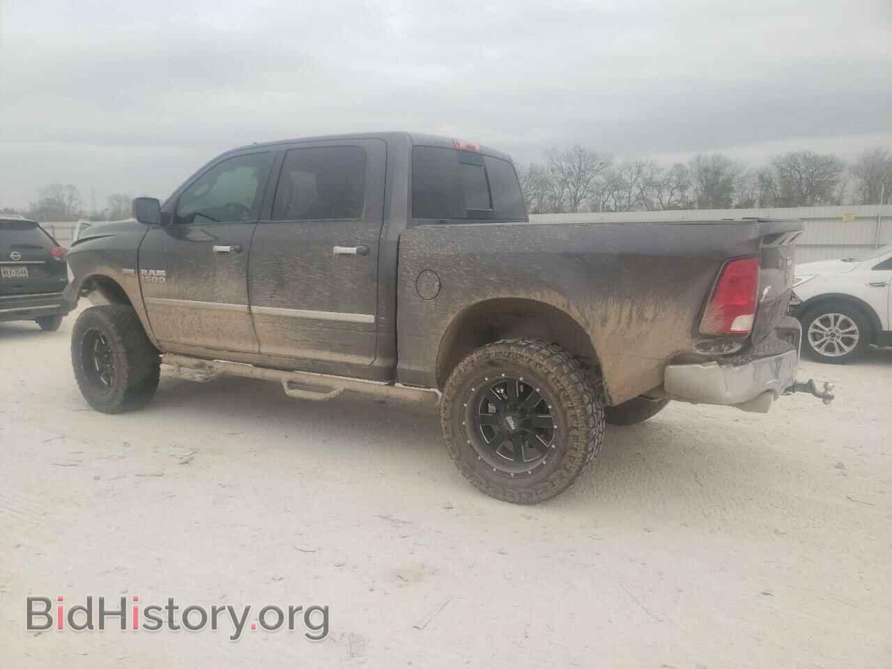 2016 RAM 1500 - VIN: 3C6RR7LT2GG206588 - Фото 2