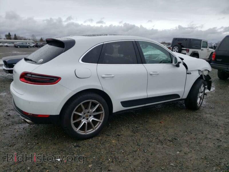 2016 Porsche MACAN (VIN WP1AB2A52GLB46072) — photo 3 of 13