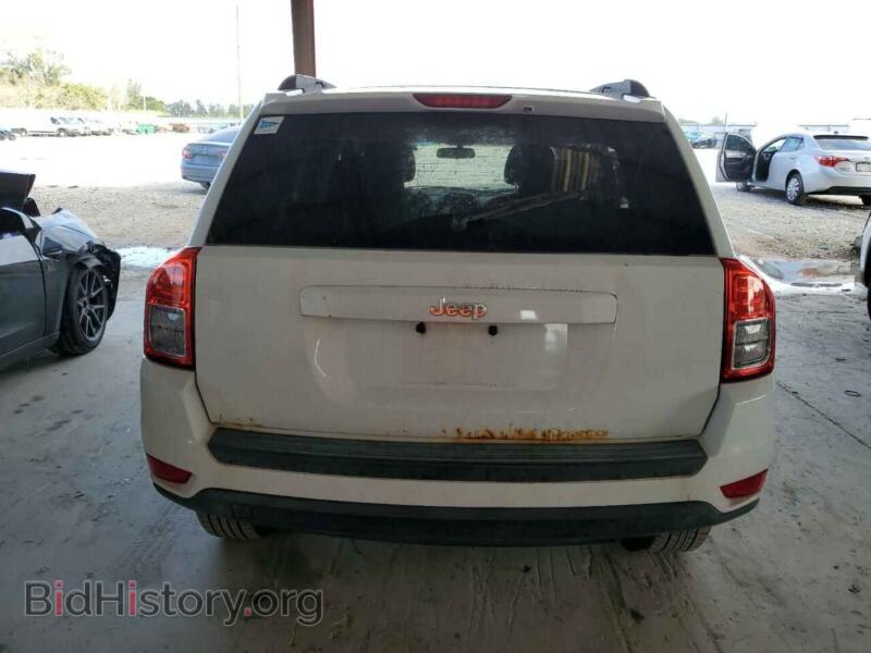 2011 Jeep COMPASS (VIN 1J4NT1FA4BD195027) — photo 6 of 12