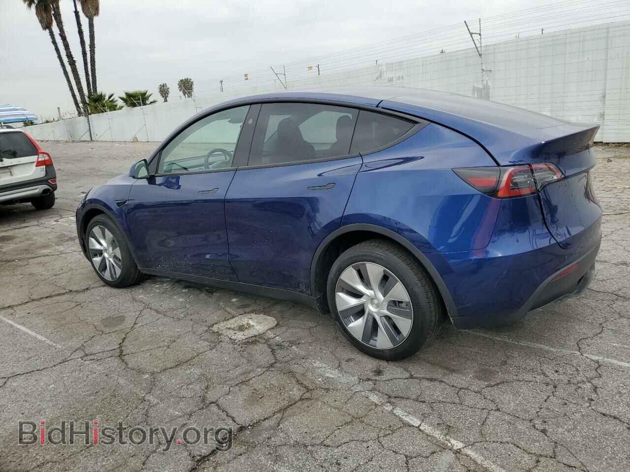 2024 TESLA MODEL Y - VIN: 7SAYGDED5RF082102 - Photo 2