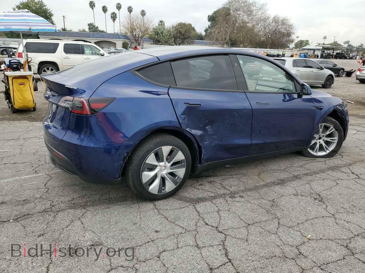 2024 TESLA MODEL Y - VIN: 7SAYGDED5RF082102 - Photo 3