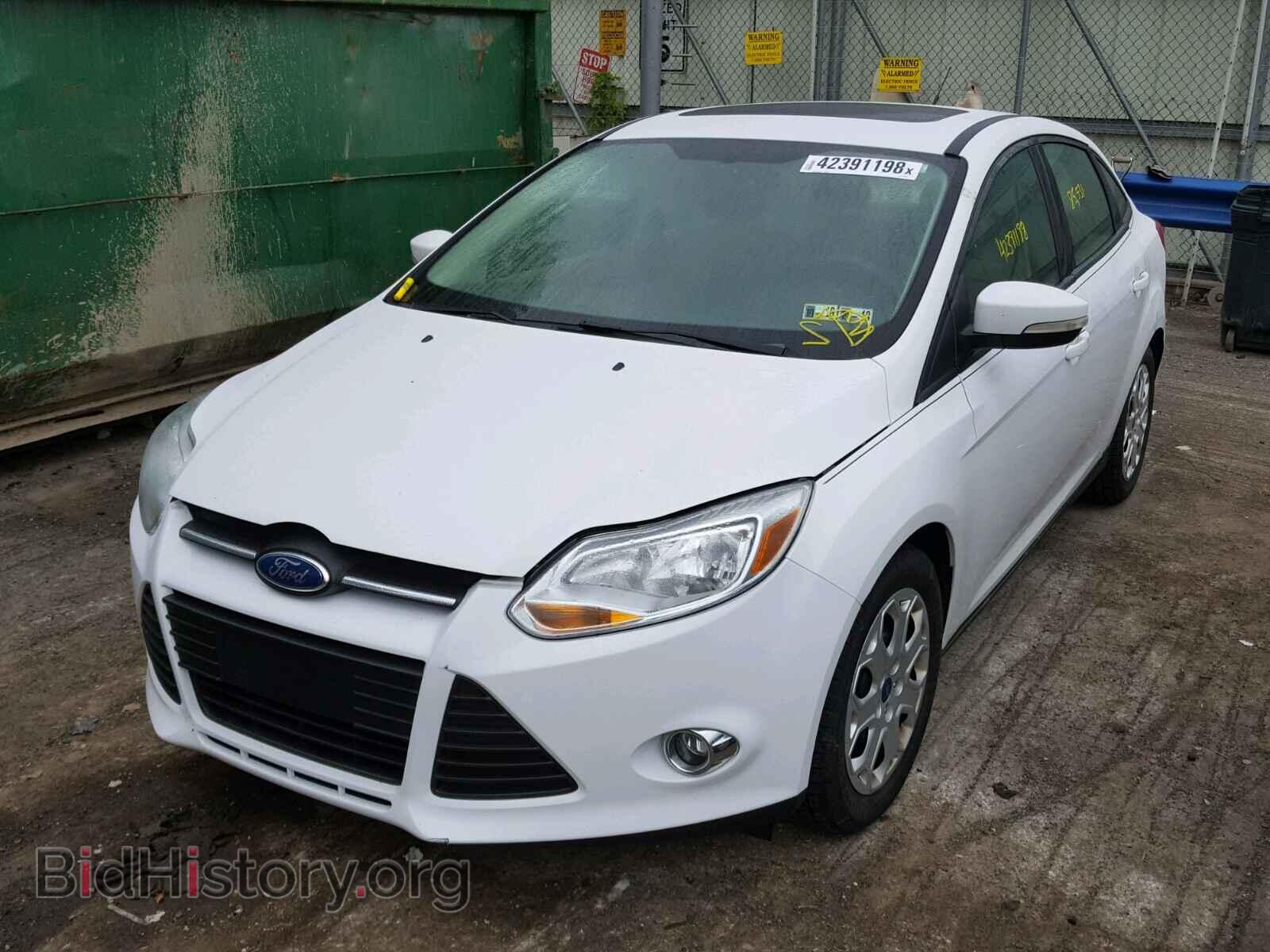 2012 Ford FOCUS (VIN 1FAHP3F25CL266325) — photo 2 of 10