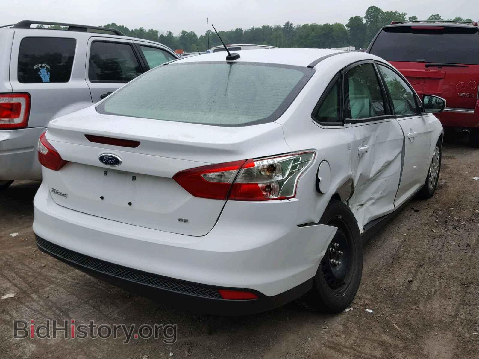 2012 Ford FOCUS (VIN 1FAHP3F25CL266325) — photo 4 of 10
