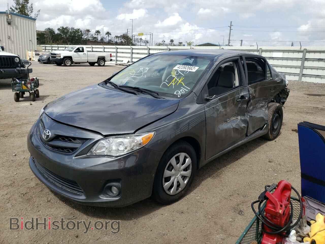 2011 TOYOTA COROLLA - VIN: 2T1BU4EE0BC743792 - Фото 2