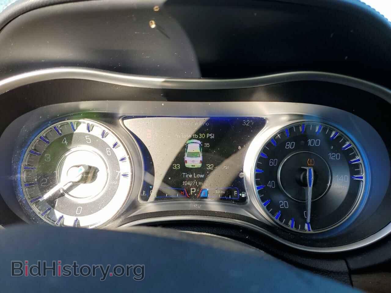 2015 CHRYSLER 300 - VIN: 2C3CCASGXFH808627 - Фото 9