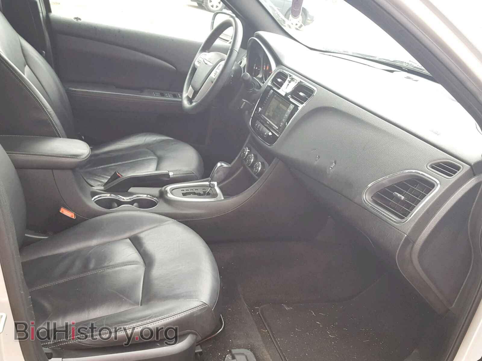 2011 CHRYSLER 200 - VIN: 1C3BC2FG5BN504750 - Фото 5