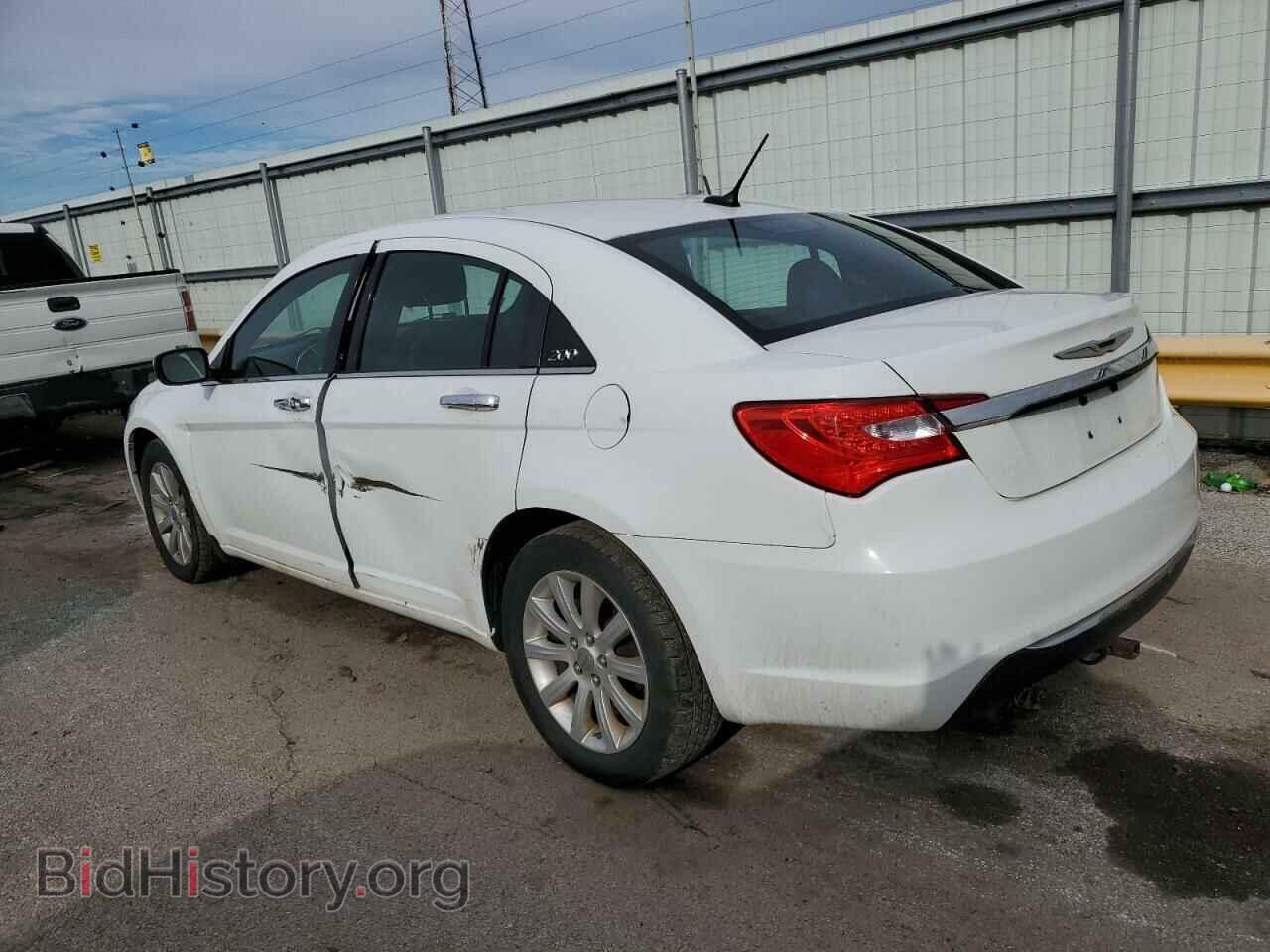 2013 CHRYSLER 200 - VIN: 1C3CCBCG4DN583436 - Фото 2