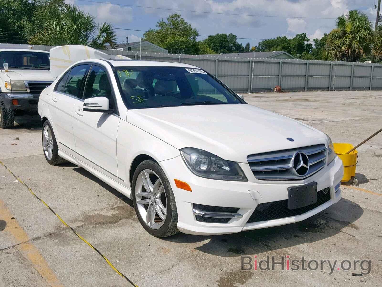 Photo WDDGF4HB4DA864498 - MERCEDES-BENZ C 250 2013