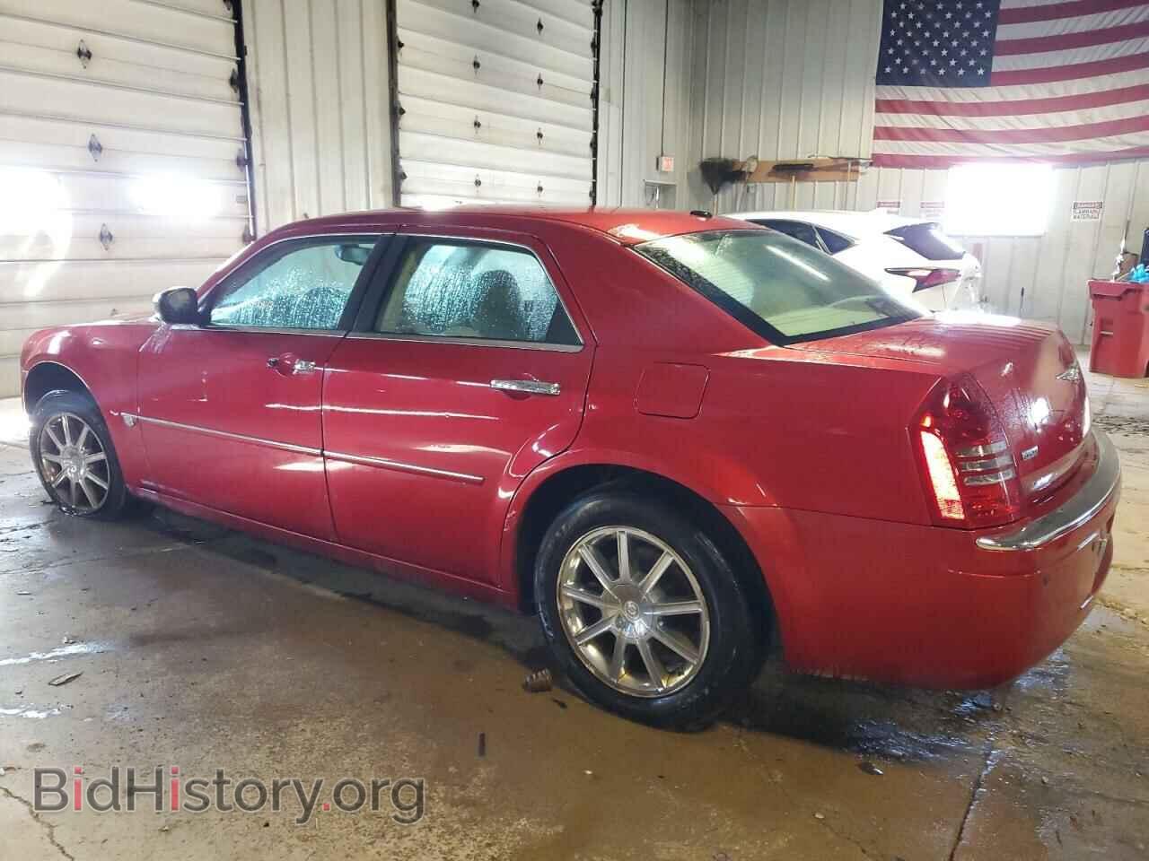 2007 CHRYSLER 300 - VIN: 2C3KK63H17H697468 - Фото 2