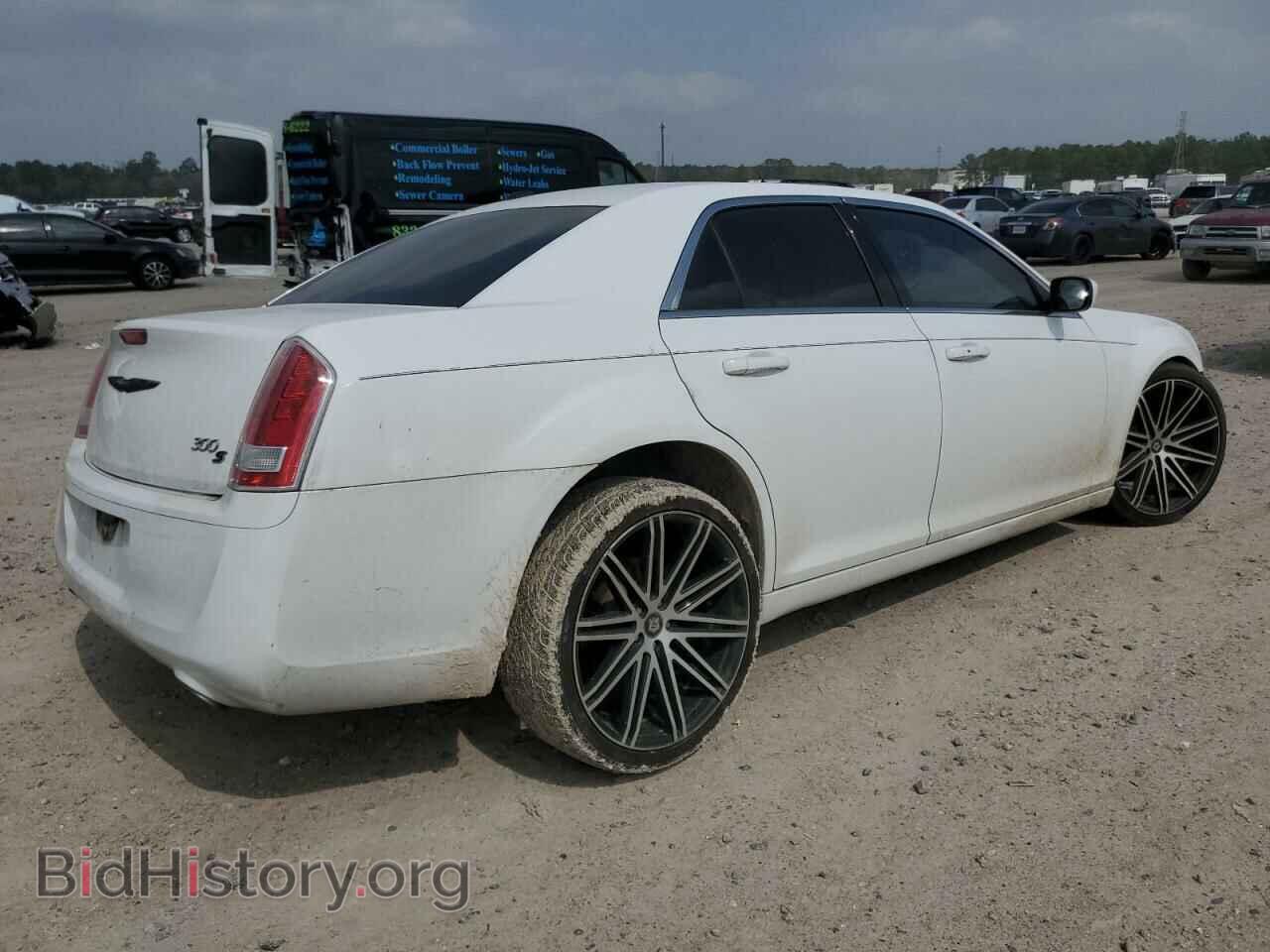 2013 CHRYSLER 300 - VIN: 2C3CCABT2DH585493 - Фото 3