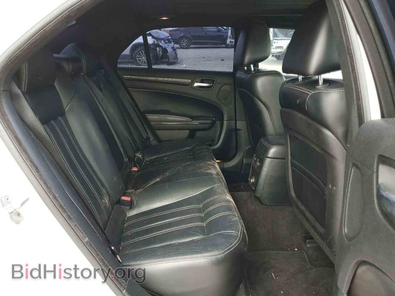 2013 CHRYSLER 300 - VIN: 2C3CCABT2DH585493 - Фото 10