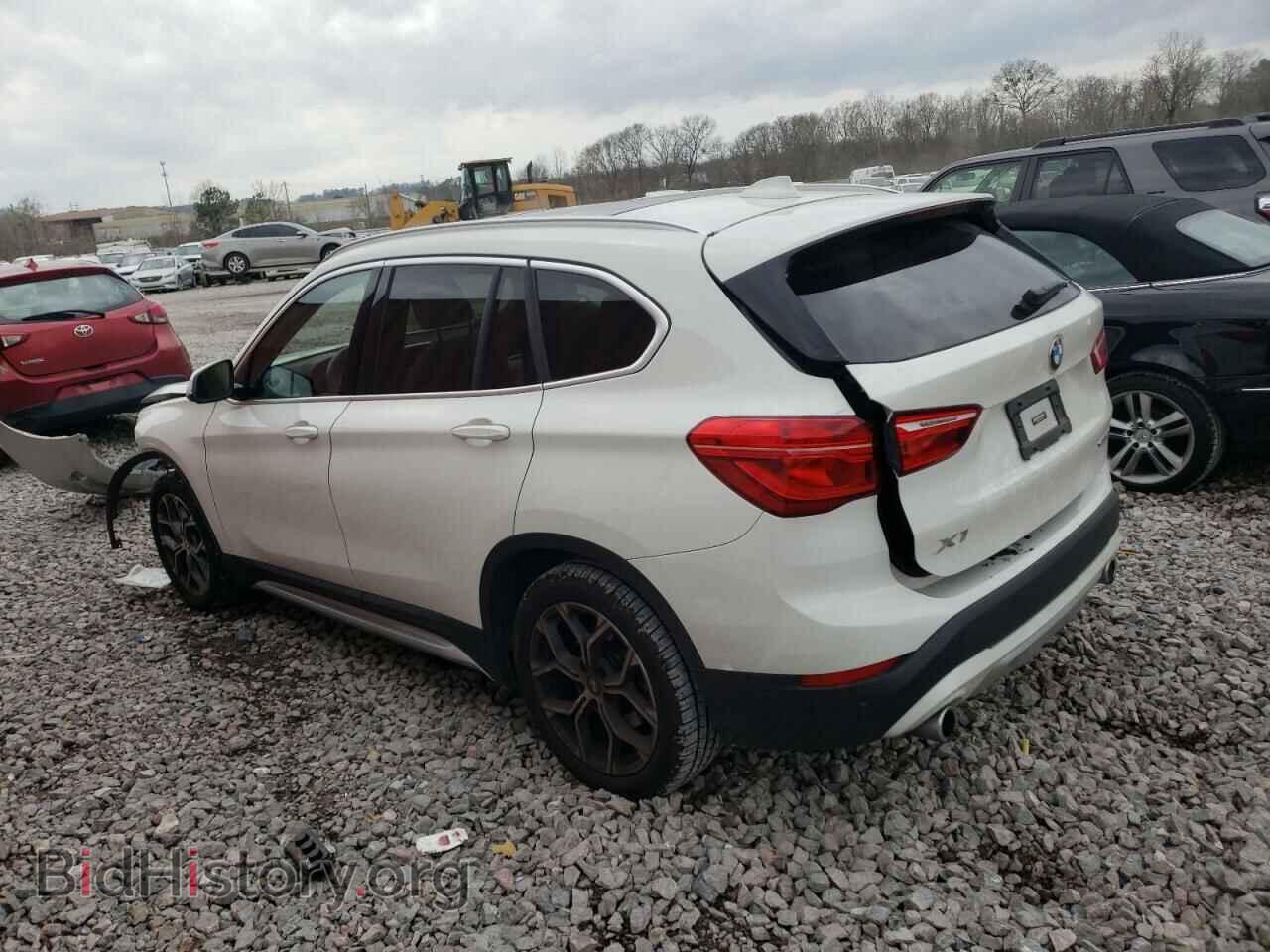 2021 BMW X1 - VIN: WBXJG9C08M5U18656 - Фото 2