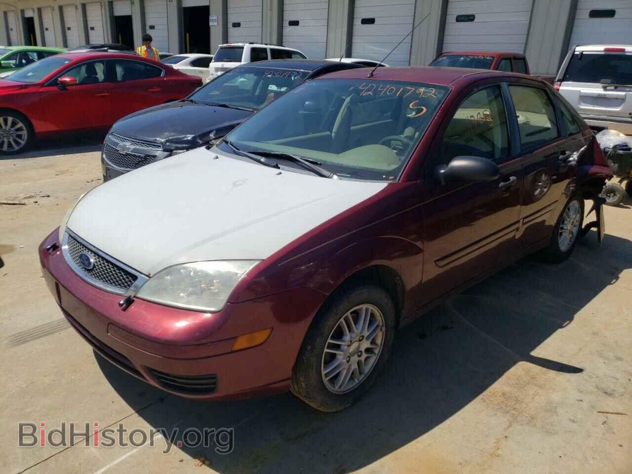 2007 FORD FOCUS - VIN: 1FAFP34N07W270811 - Фото 2