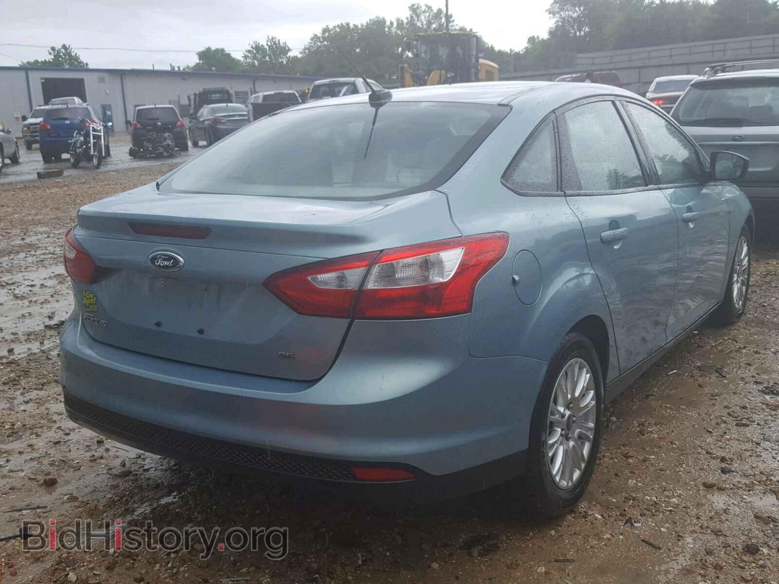 2012 Ford FOCUS (VIN 1FAHP3F22CL142299) — фото 4 из 10