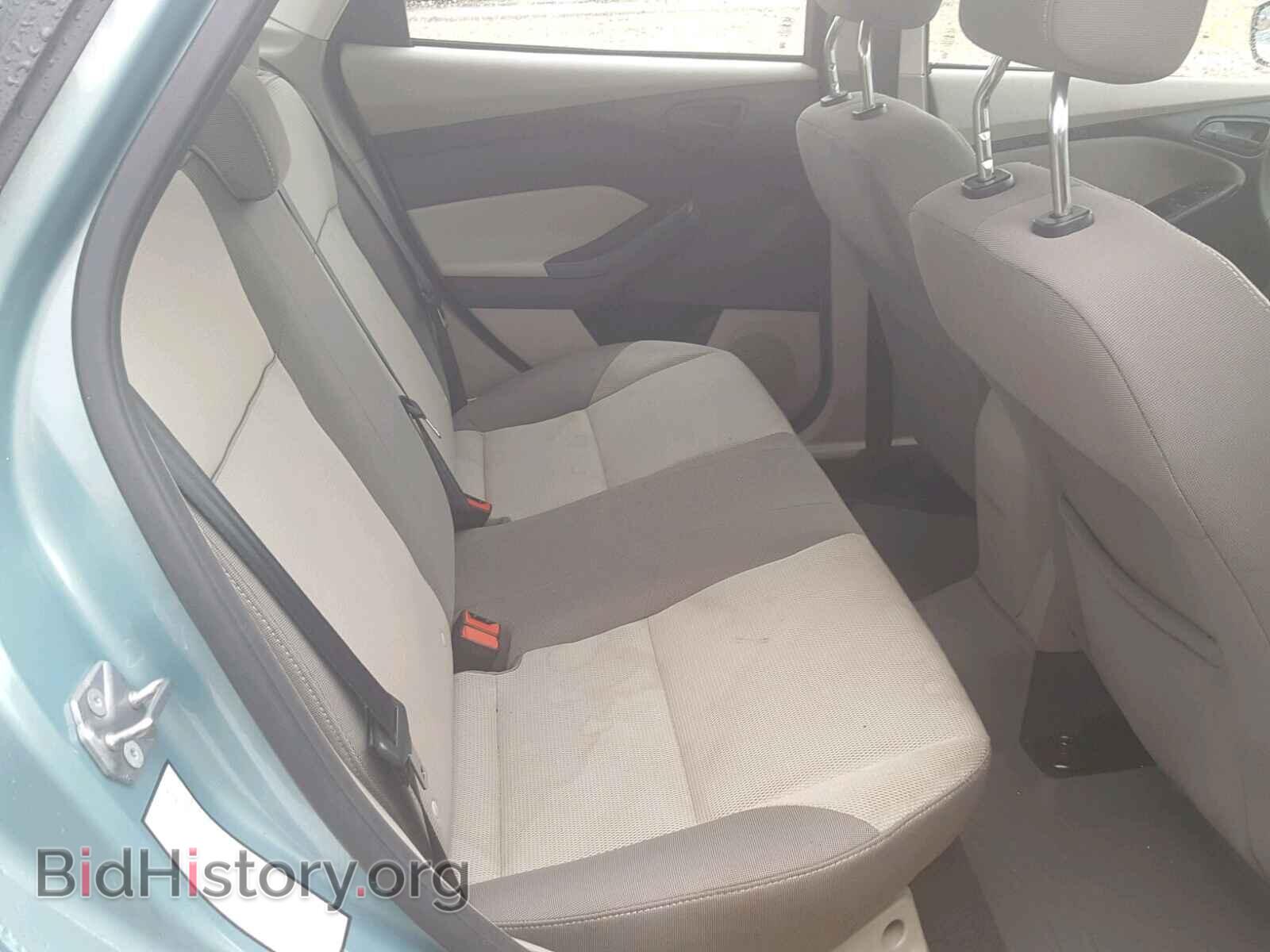 2012 Ford FOCUS (VIN 1FAHP3F22CL142299) — фото 6 из 10