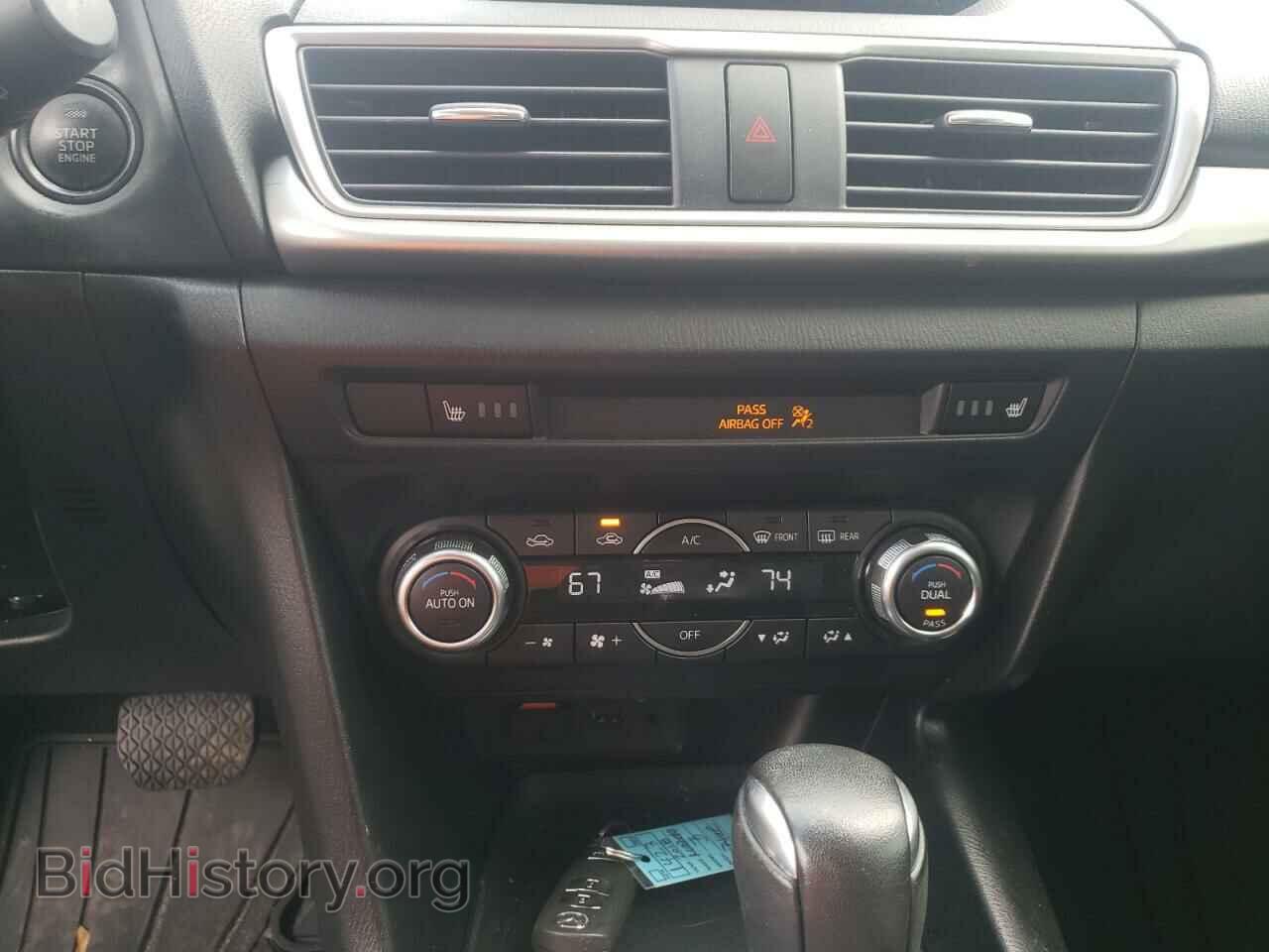 2018 MAZDA 3 - VIN: 3MZBN1L32JM199411 - Фото 9