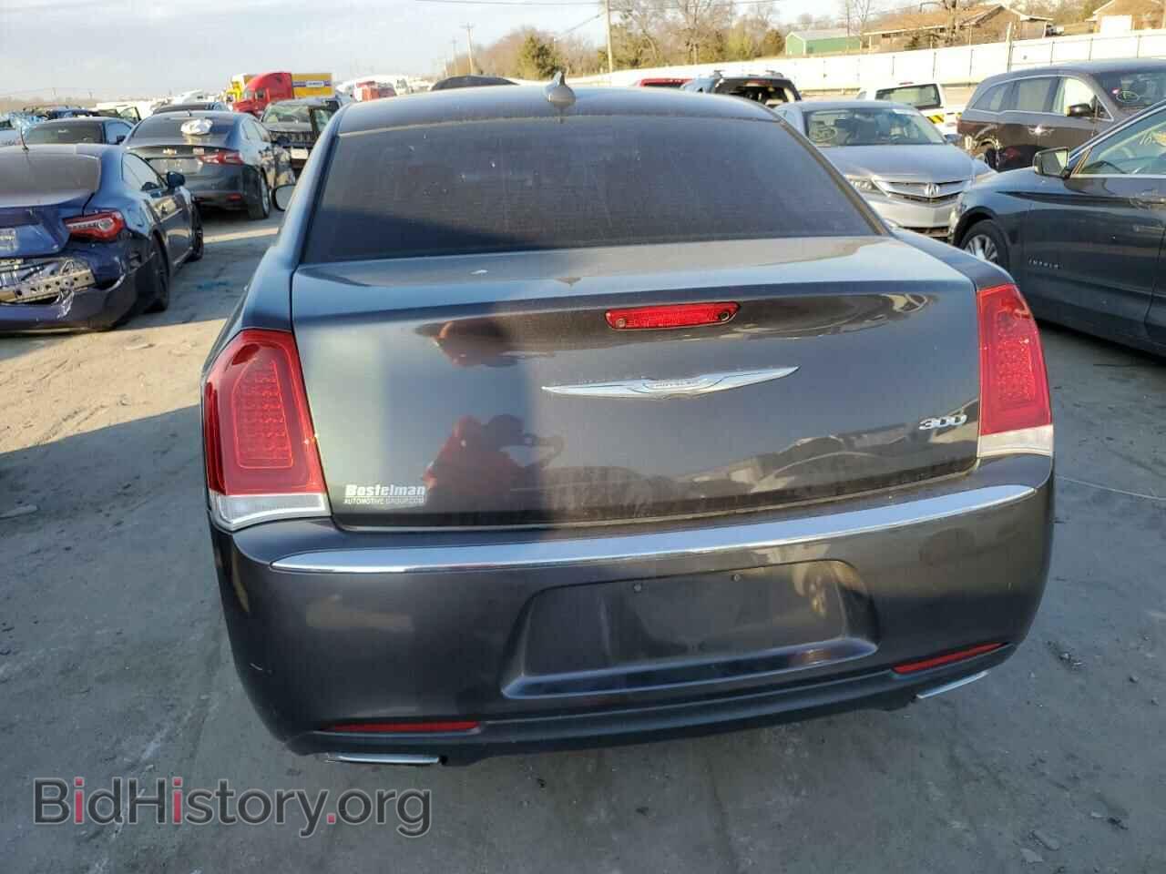 2015 CHRYSLER 300 - VIN: 2C3CCAAGXFH930440 - Фото 6