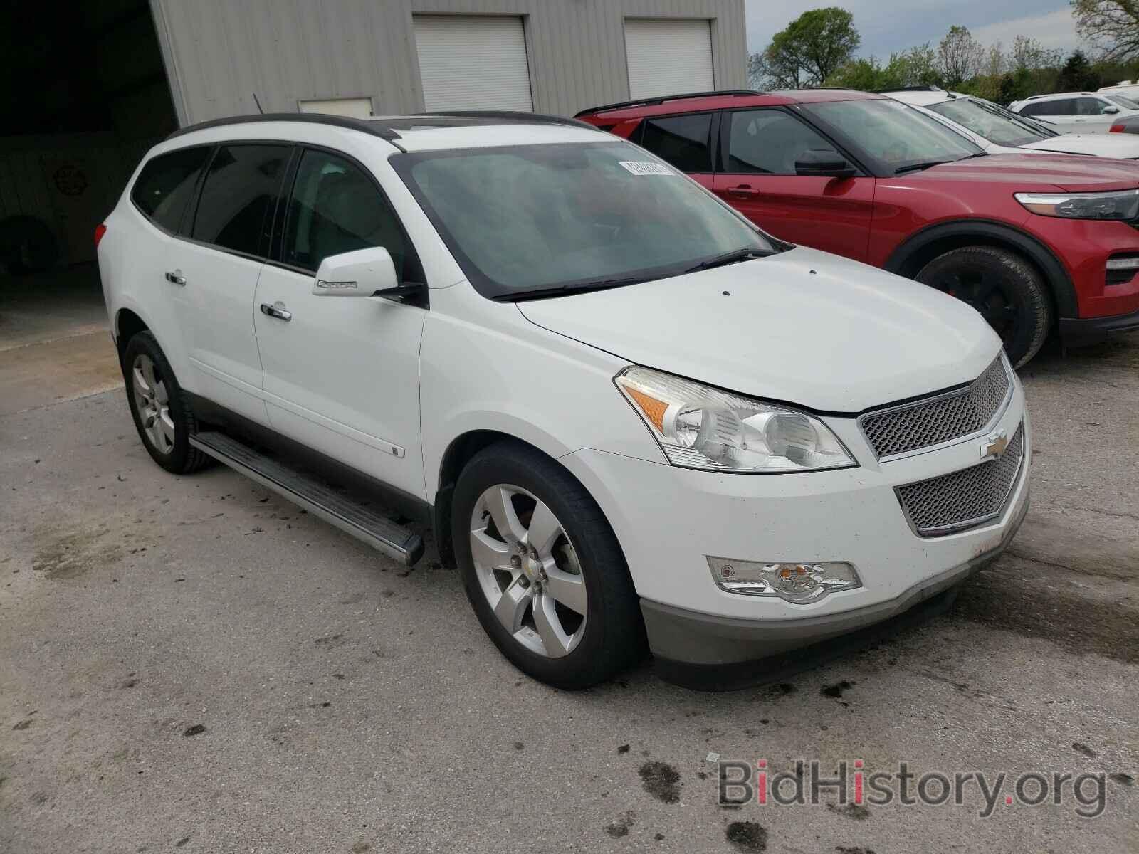 Photo 1GNLRHED1AS125115 - CHEVROLET TRAVERSE 2010