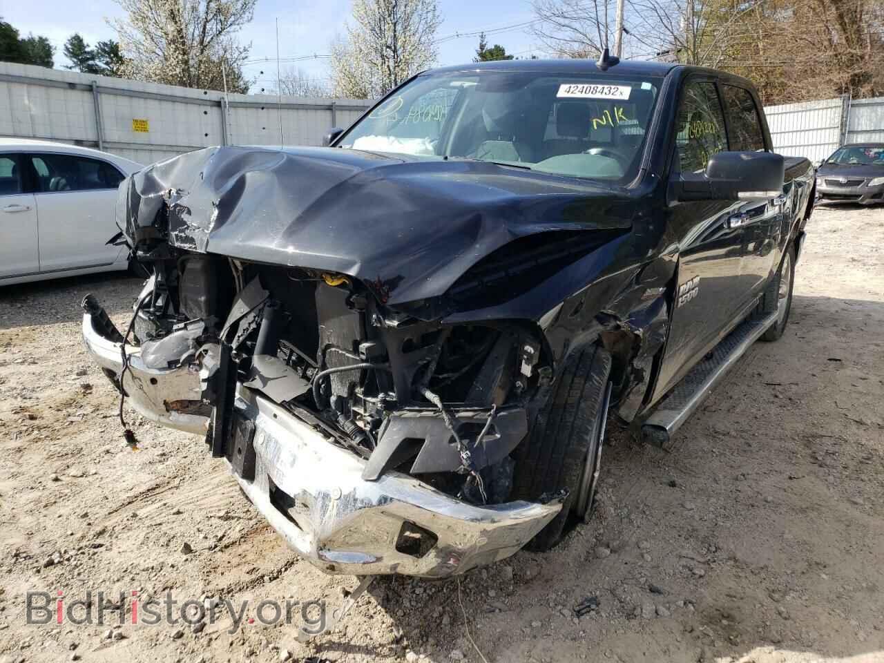 2018 RAM 1500 - VIN: 3C6RR7LT5JG186554 - Фото 2