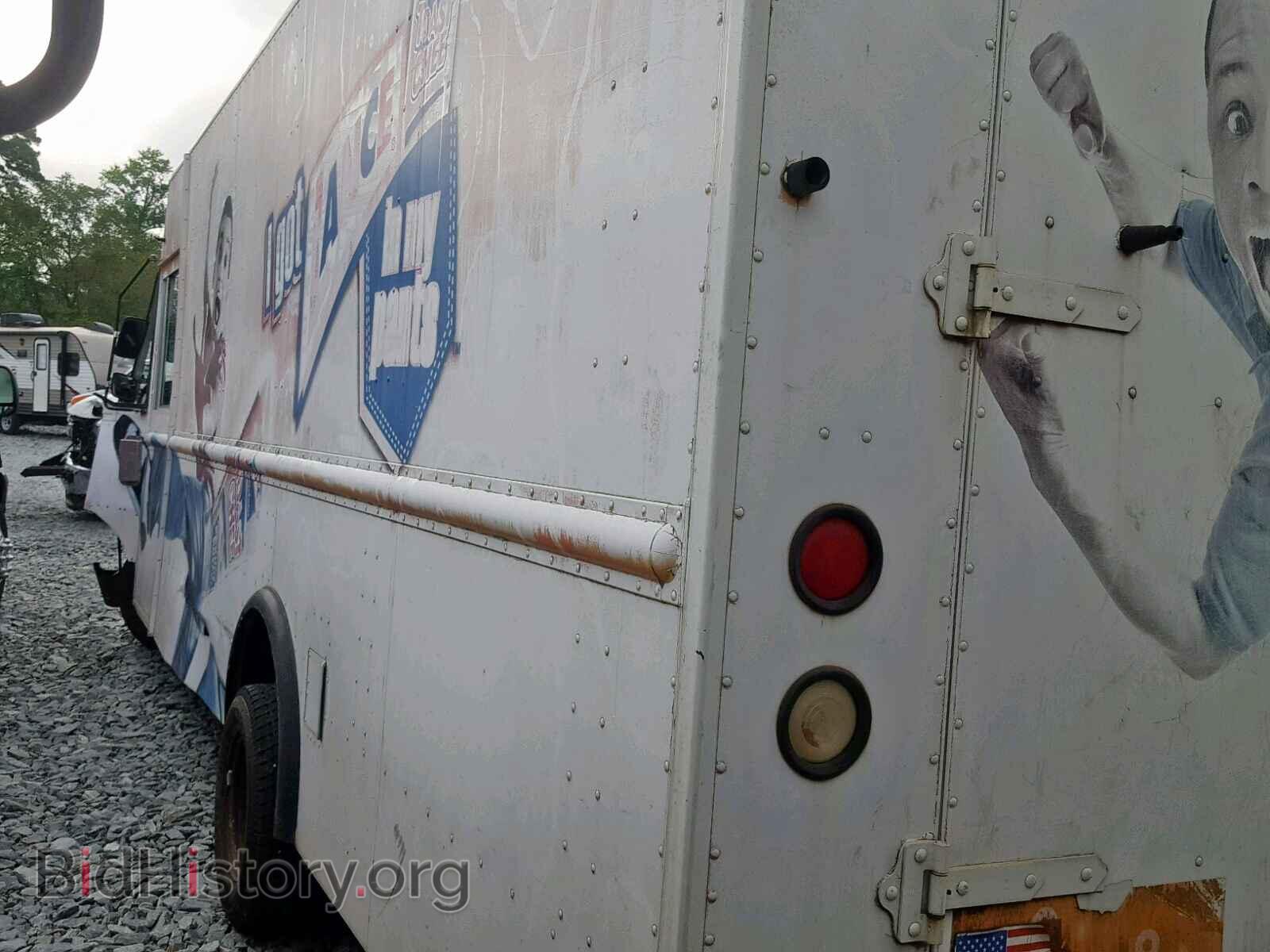 2006 FORD ECONOLINE - VIN: 1FCJE39L46DA46050 - Фото 3