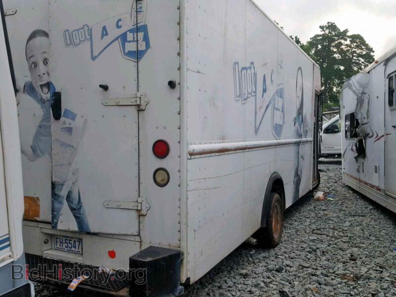 2006 Ford ECONOLINE (VIN 1FCJE39L46DA46050) — photo 4 of 10