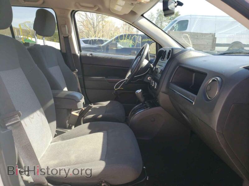 2011 Jeep COMPASS (VIN 1J4NF1FB3BD283518) — photo 5 of 10
